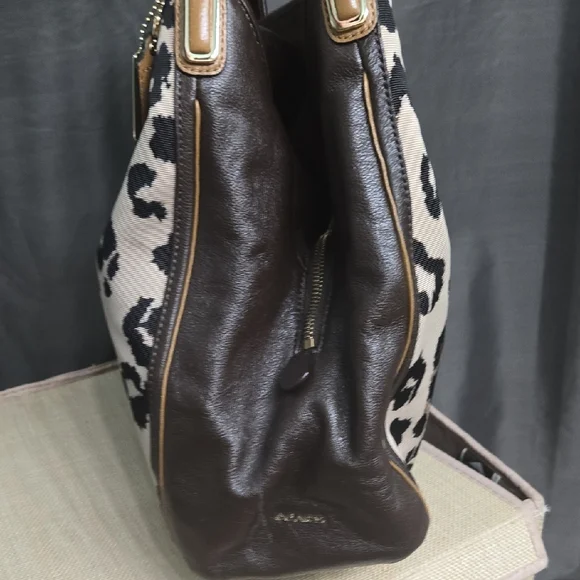 Coach Carryall Black and Brown Shoulder BagEUC